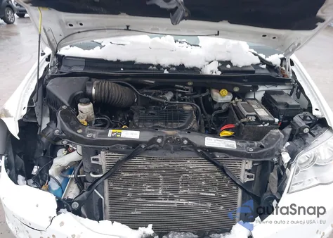 2020 Dodge Grand Caravan Sxt z USA, uszkodzony, nr VIN 2C4RDGCG0LR169510